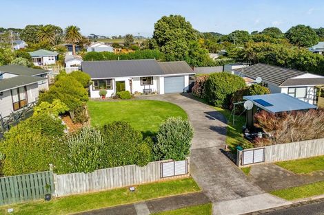 Photo of property in 16 Ponderosa Place, Opunake, 4616