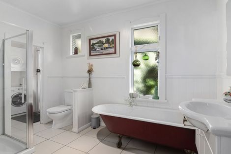 Photo of property in 48 Wellington Street, Nelson South, Nelson, 7010