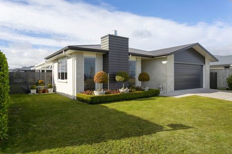 Photo of property in 31 Huka Heights Drive, Rangatira Park, Taupo, 3330