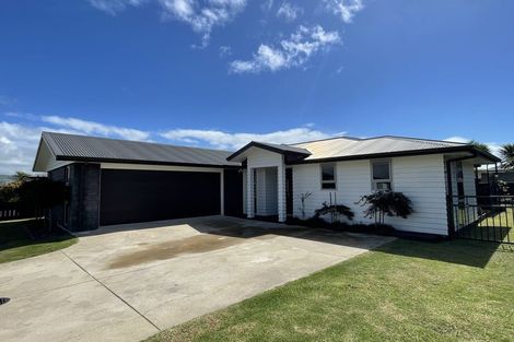 Photo of property in 8 Batty Street, Papamoa Beach, Papamoa, 3118