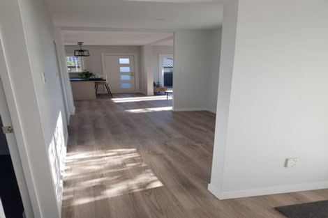 Photo of property in 198 Pacific Drive, Fitzherbert, Palmerston North, 4410