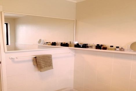 Photo of property in 2 Corric Hill, Torbay, Auckland, 0630