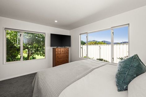 Photo of property in 21 Pukekura Place, Taradale, Napier, 4112