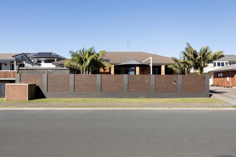 Photo of property in 420a Oceanbeach Road, Mount Maunganui, 3116