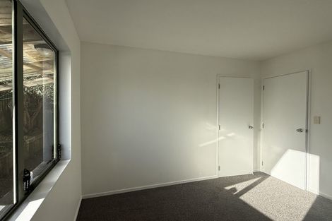 Photo of property in 2/4 Stanley Road, Glenfield, Auckland, 0629
