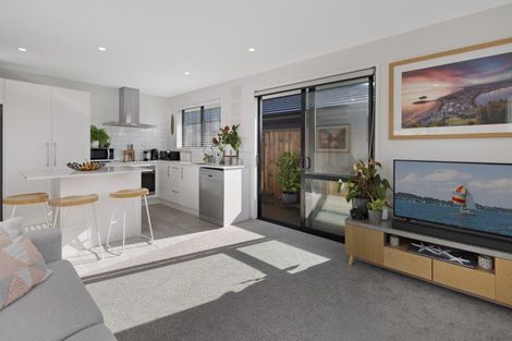 Photo of property in 11 Tiria Drive, Papamoa Beach, Papamoa, 3118