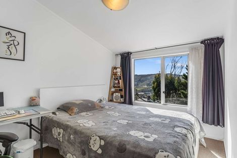 Photo of property in 19 Hollydale Grove, Churton Park, Wellington, 6037