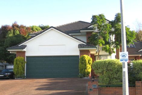 Photo of property in 2 Jane Eyre Drive, Somerville, Auckland, 2014