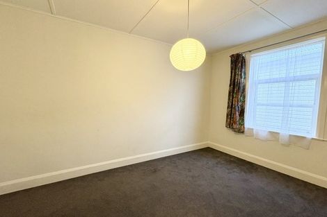 Photo of property in 123 Onepu Road, Lyall Bay, Wellington, 6022