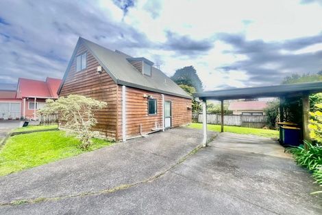 Photo of property in 20 Caspian Close, New Lynn, Auckland, 0600