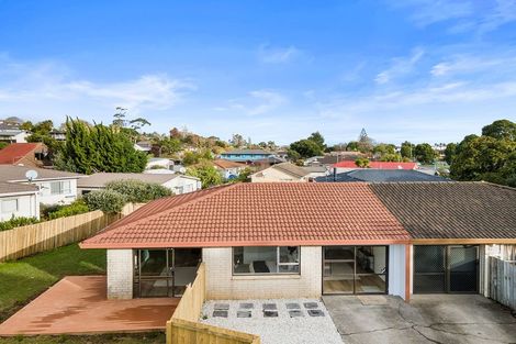 Photo of property in 2/60 Cherry Road, Bucklands Beach, Auckland, 2014