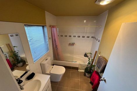 Photo of property in 76a View Road, Henderson, Auckland, 0612