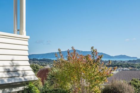 Photo of property in 14 Kea Street, Waikanae, 5036