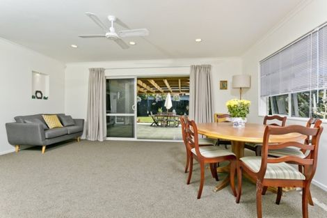 Photo of property in 17 Te Wharau Drive, Greenhithe, Auckland, 0632