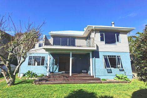 Photo of property in 46a Mellons Bay Road, Mellons Bay, Auckland, 2014
