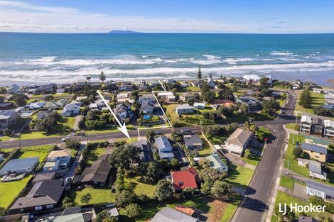 Photo of property in 102 Dillon Street, Waihi Beach, 3611
