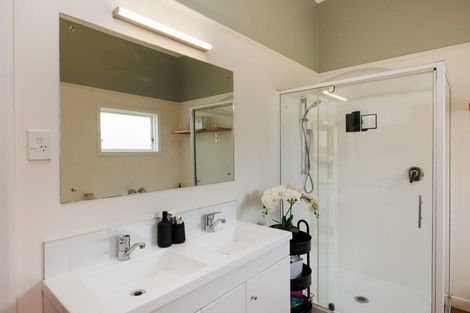 Photo of property in 24 Oxford Street, Hokowhitu, Palmerston North, 4410