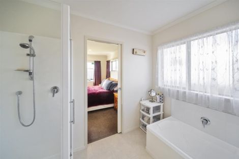 Photo of property in 12a Collins Street, Hawera, 4610