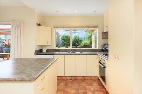 Photo of property in 1 Tautara Place, Ohauiti, Tauranga, 3112