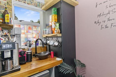 Photo of property in 27 Edelweiss Grove, Timberlea, Upper Hutt, 5018