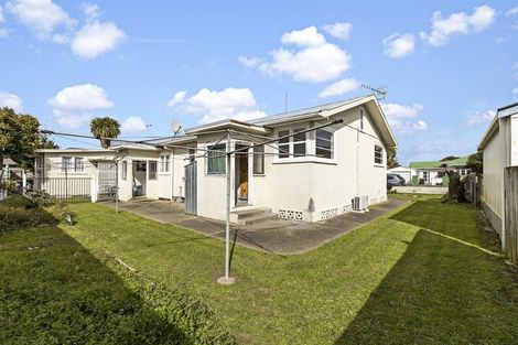 Photo of property in 3/5 Ward Street, Palmerston North, 4410