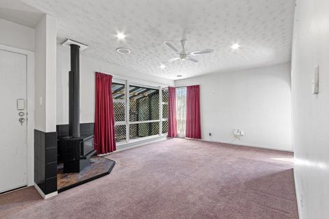 Photo of property in 4 Carisbrooke Street, Aranui, Christchurch, 8061