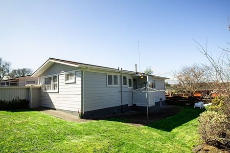 Photo of property in 12 Westwind Place, Feilding, 4702