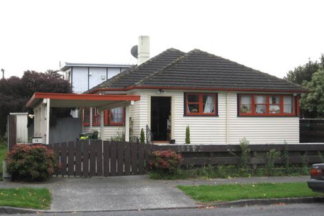 Photo of property in 15 Chapman Crescent, Naenae, Lower Hutt, 5011