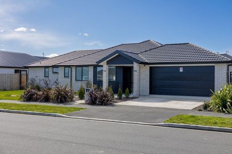 Photo of property in 21 Blue Jacket Drive, Halswell, Christchurch, 8025