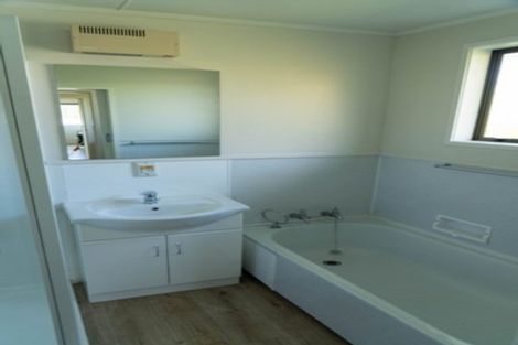 Photo of property in 82 Newcastle Street, Clyde, 9330