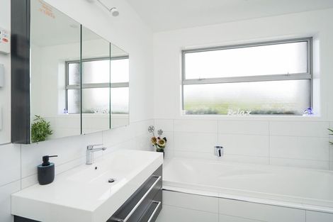 Photo of property in 11 Majestic Chance, Seaward Bush, Invercargill, 9812