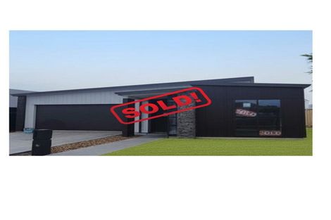 Photo of property in 17 Arohanui Road, Karaka, 2124