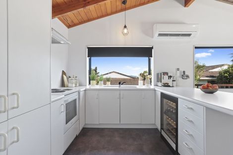 Photo of property in 4/3 Henry Street, Avondale, Auckland, 1026
