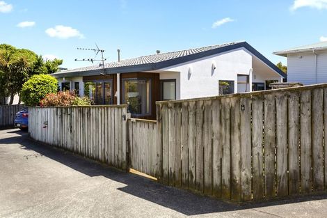 Photo of property in 9b Bay Drive, Titahi Bay, Porirua, 5022