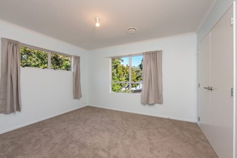 Photo of property in 28 Woolwich Close, Whitby, Porirua, 5024