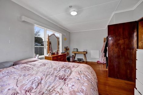 Photo of property in 196 Bridge Street, Eltham, 4322