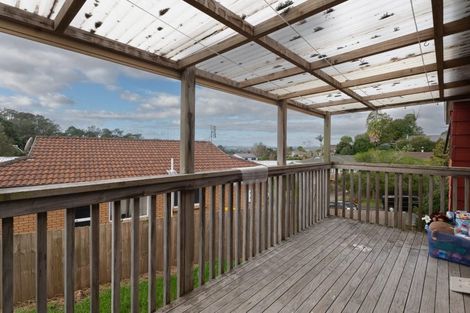 Photo of property in 13 Kearney Place, Massey, Auckland, 0614