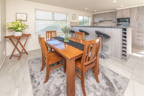 Photo of property in 98 Matai Street, Castlecliff, Whanganui, 4501