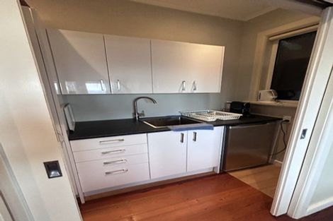 Photo of property in 1b Wadestown Road, Wadestown, Wellington, 6012