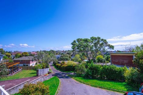 Photo of property in 1/7 Castleton Drive, Howick, Auckland, 2014