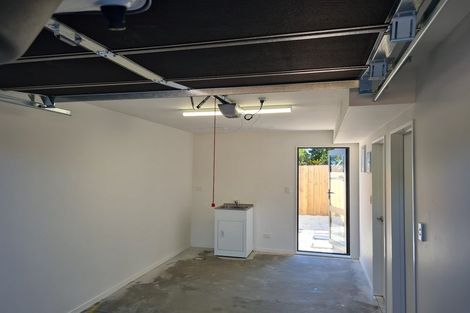 Photo of property in 8d Roys Road, Weymouth, Auckland, 2103