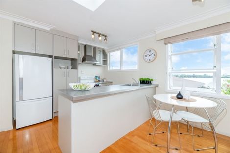 Photo of property in 1/26 Otakau Road, Milford, Auckland, 0620