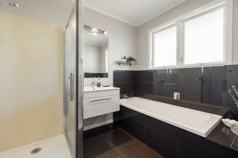 Photo of property in 22a Duncan Road, St Andrews, Hamilton, 3200