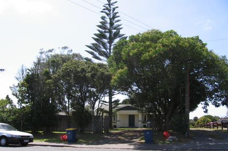 Photo of property in 103 Birkdale Road, Birkdale, Auckland, 0626