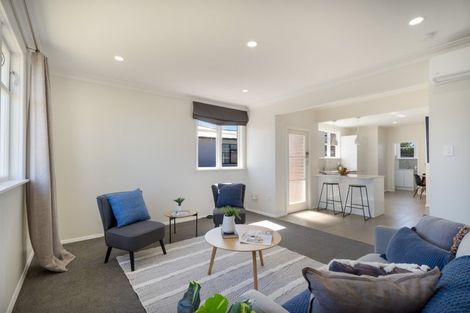 Photo of property in 32 Bracken Road, Paparangi, Wellington, 6037