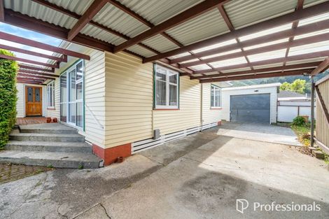 Photo of property in 4 Miles Crescent, Wainuiomata, Lower Hutt, 5014