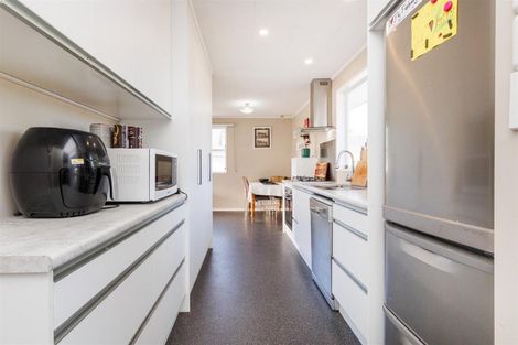 Photo of property in 181a Bridge Street, Bulls, 4818