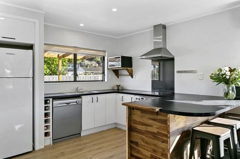 Photo of property in 3b Dorothy Drive, Acacia Bay, Taupo, 3330