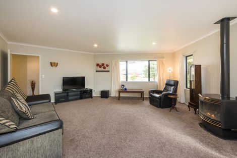 Photo of property in 147 Pacific Drive, Fitzherbert, Palmerston North, 4410