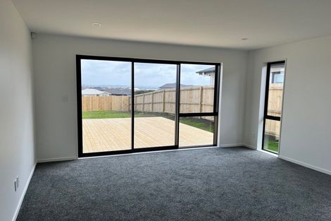 Photo of property in 19 Opouatu Avenue, Glenbrook, Waiuku, 2681